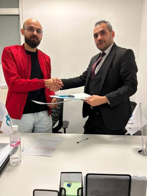 توقيع اتفاقية تعاون موسعة مع المركز الأمريكي للدراسات المتقدمة