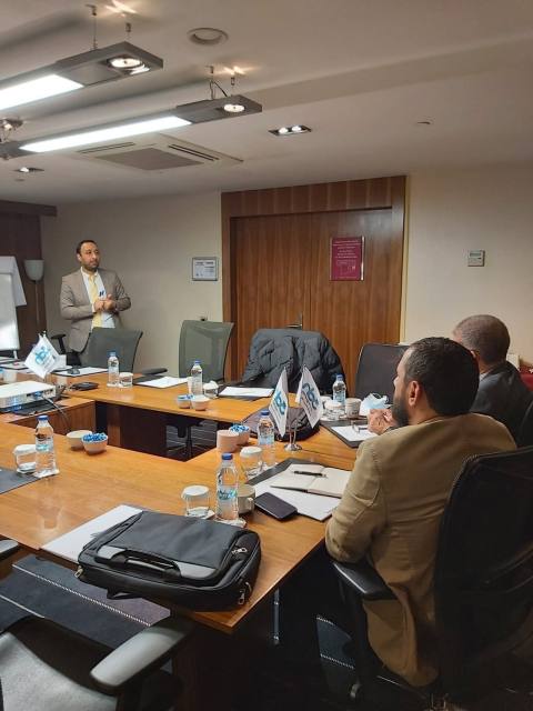 التميز في إدارة فرق العمل